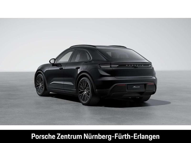 Gebraucht Porsche Macan 300 kW (408 PS) 2025 Tiefschwarzmetallic SUV