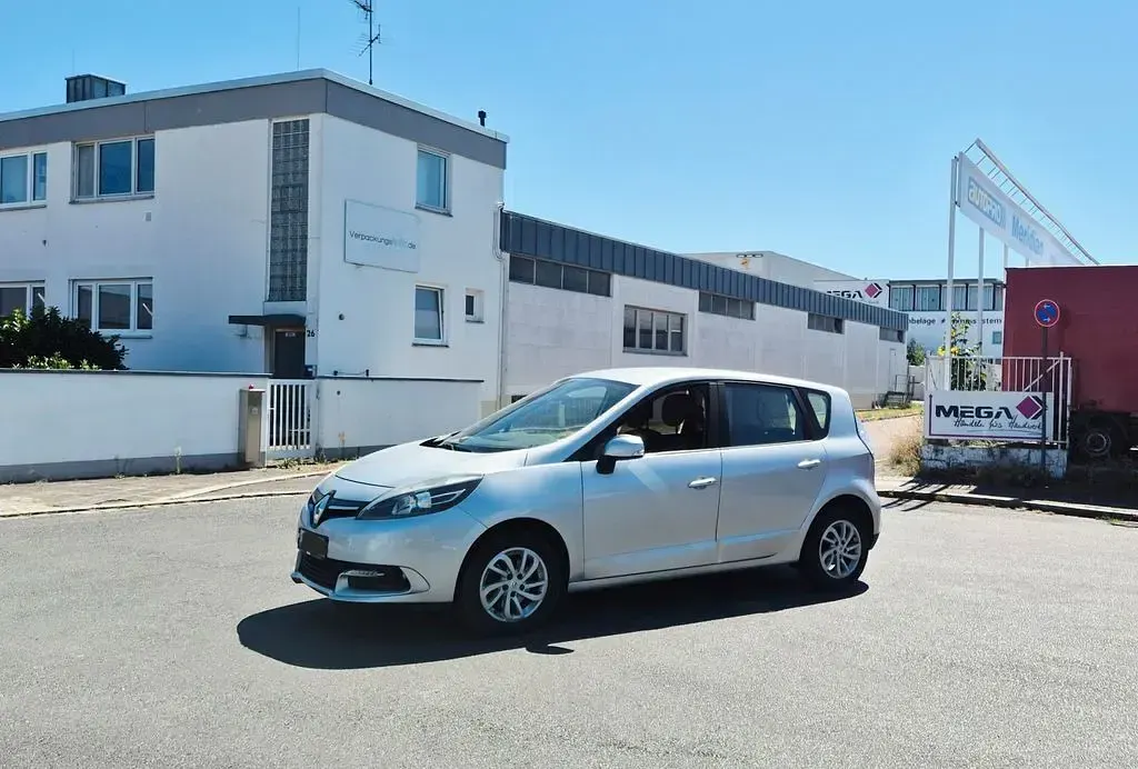 Gebraucht Renault Scénic III Initiale Paris 110 PS (80 kW) 2014 Silber Van / Kleinbus