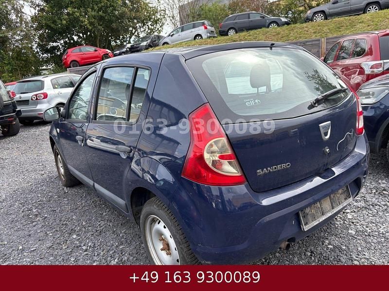 Gebraucht Dacia Sandero Lauréate 75 PS (55 kW) 2012 Blau Kleinwagen