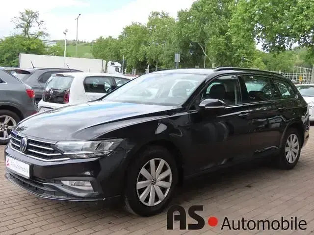 Gebraucht VW Passat Conceptline 150 PS (110 kW) 2023 Schwarz Kombi