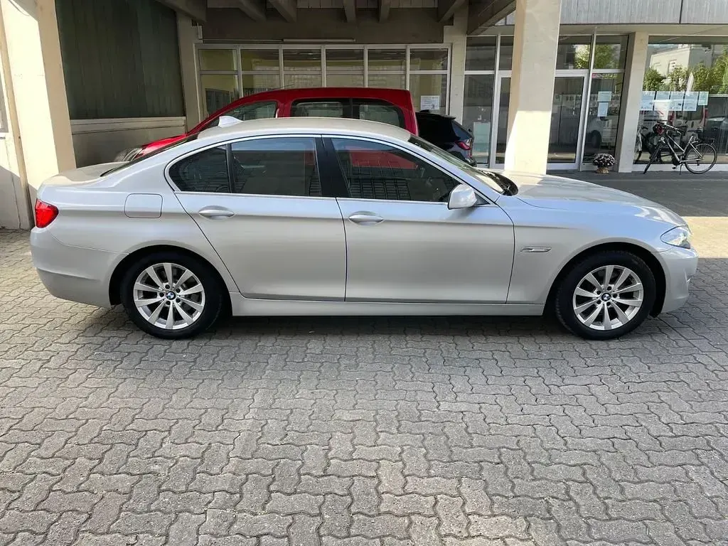 Second-hand BMW 525 204 CP (150 kW) 2011 Argintiu Berlinǎ
