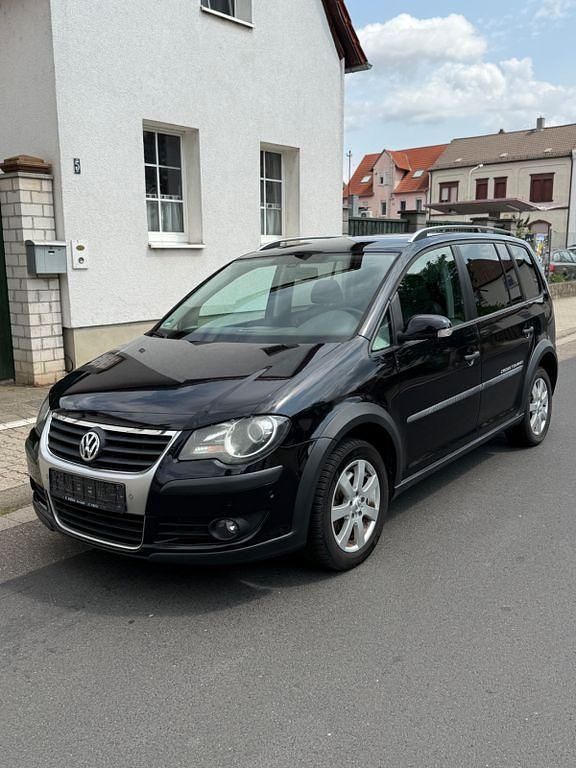 Schwarz Gebraucht 2008 VW Touran Cross Van / Kleinbus | 3.500 € (Superpreis) - Bild 1/4