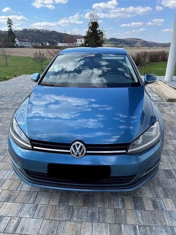 Gebraucht VW Golf VII 110 PS (80 kW) 2016 Blau Kleinwagen