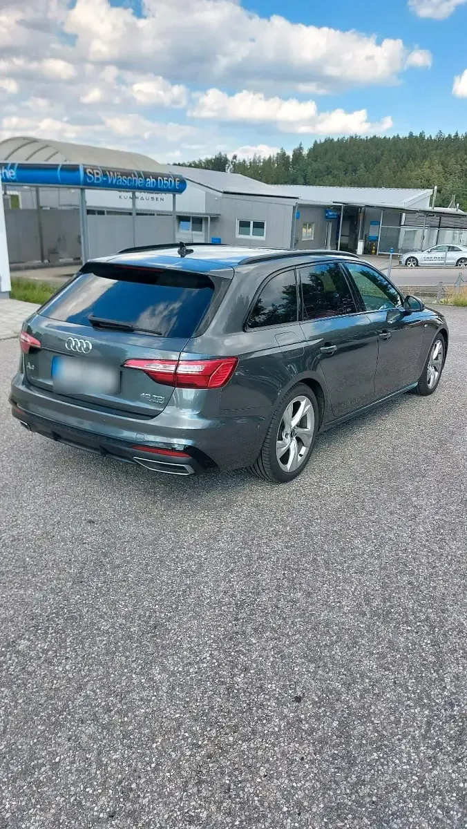 Gebraucht Audi A4 S-Line 204 PS (150 kW) 2023 Grau Kombi