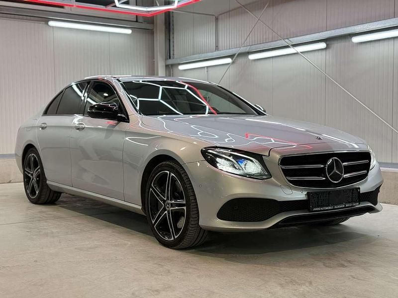 Iridiumsilber metalliclack Gebraucht 2019 Mercedes E400 Limousine | 31.900 € (Guter Preis) - Bild 1/4