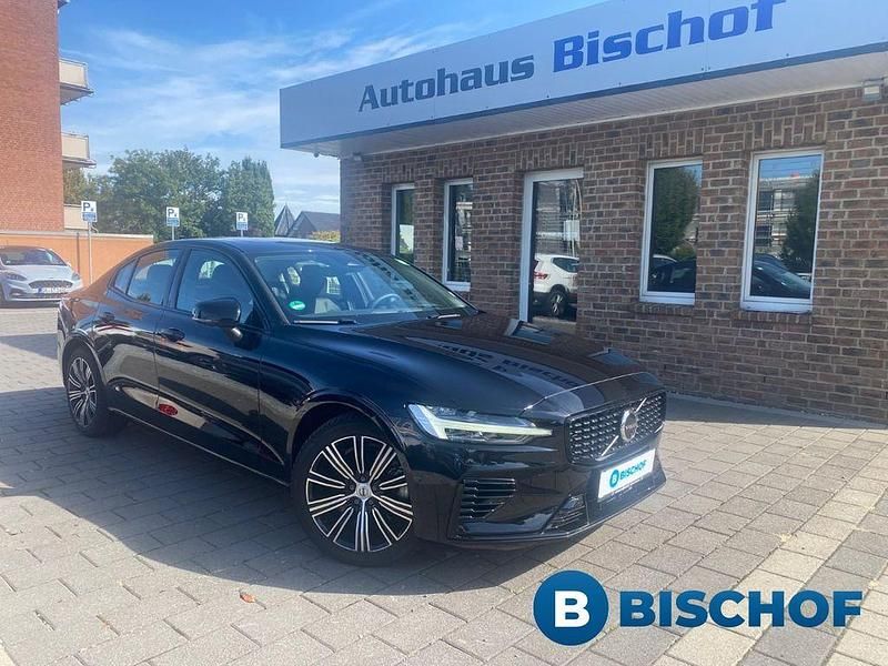 Schwarz Gebraucht 2024 Volvo S60 Ultimate Limousine | 39.990 € (Fairer Preis) - Bild 1/4