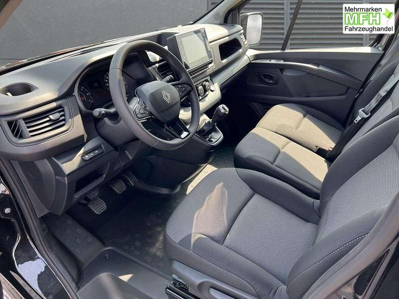 Neu Renault Trafic Equilibre 150 PS (110 kW) 2025 Tenebroschwarz Van / Kleinbus