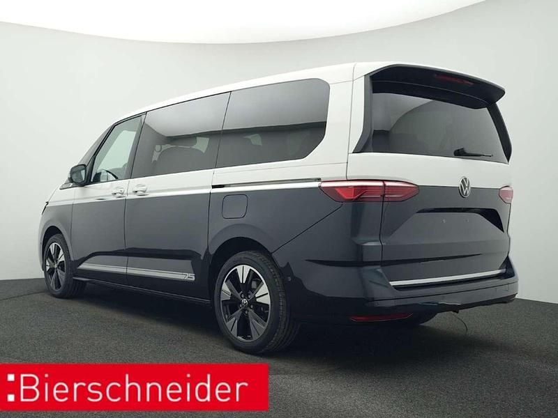 Gebraucht VW Multivan 150 PS (110 kW) 2025 Candyweiß/ starlight blue Van