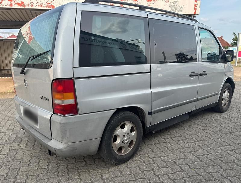 Gebraucht Mercedes Vito 122 PS (89 kW) 1999 Grau Van
