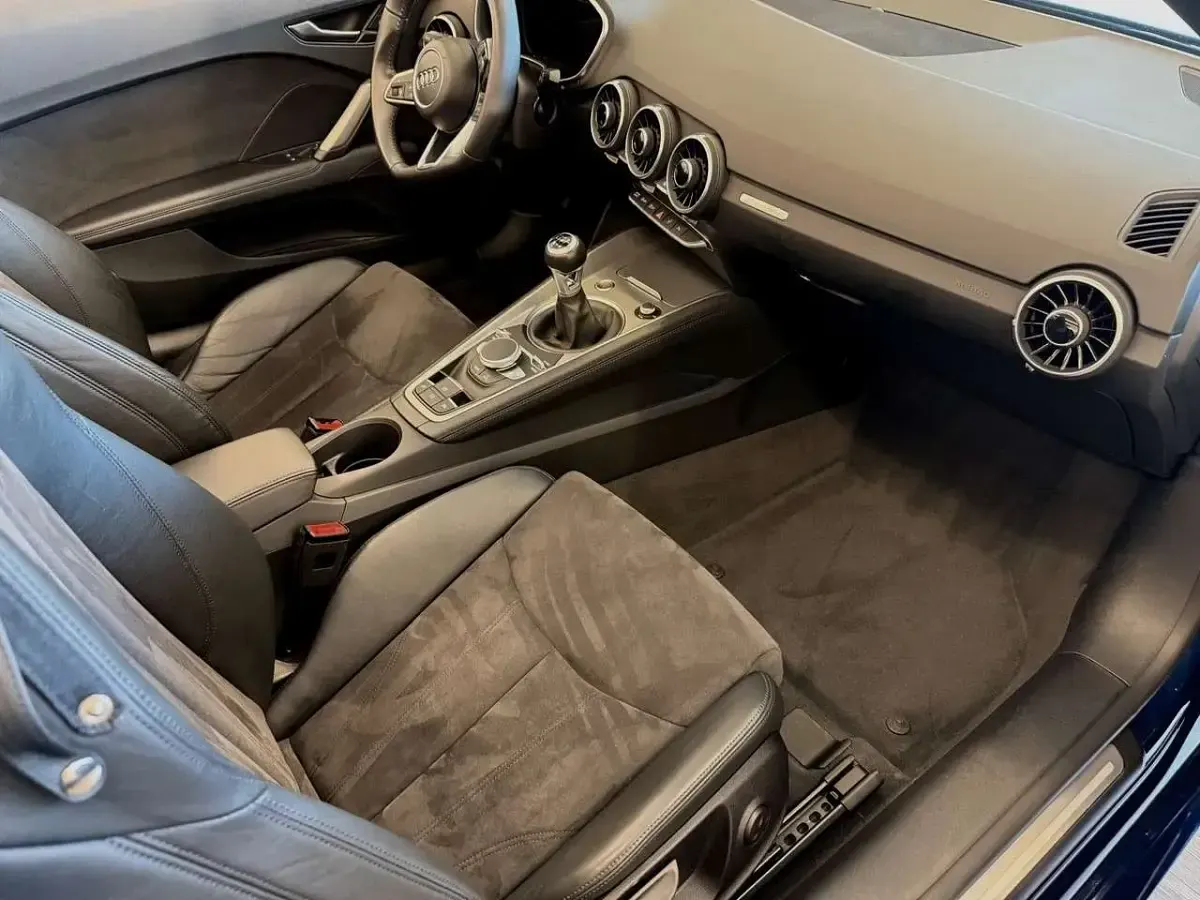 Gebraucht Audi TT Roadster S-Line 179 PS (131 kW) 2018 Blau Cabrio