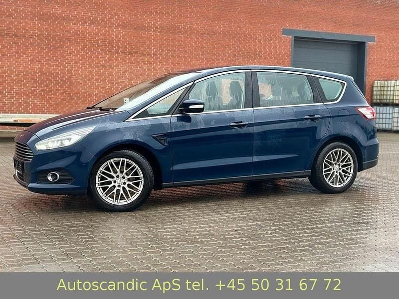 Gebraucht Ford S-MAX Titanium 179 PS (131 kW) 2020 Blau Van / Kleinbus