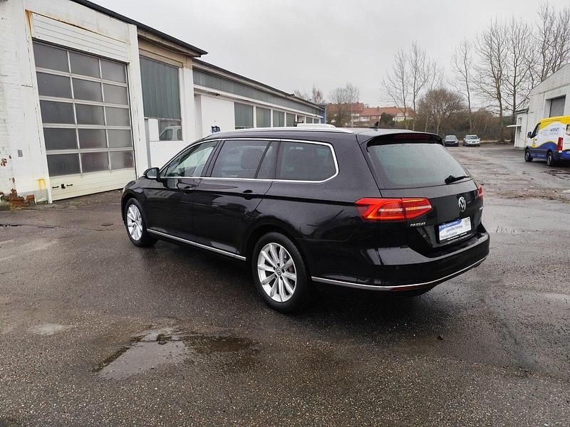 Gebraucht VW Passat Highline 150 PS (110 kW) 2017 Schwarz Kombi