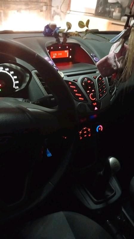 Gebraucht Ford Fiesta 75 PS (55 kW) 2025 Rot Kleinwagen