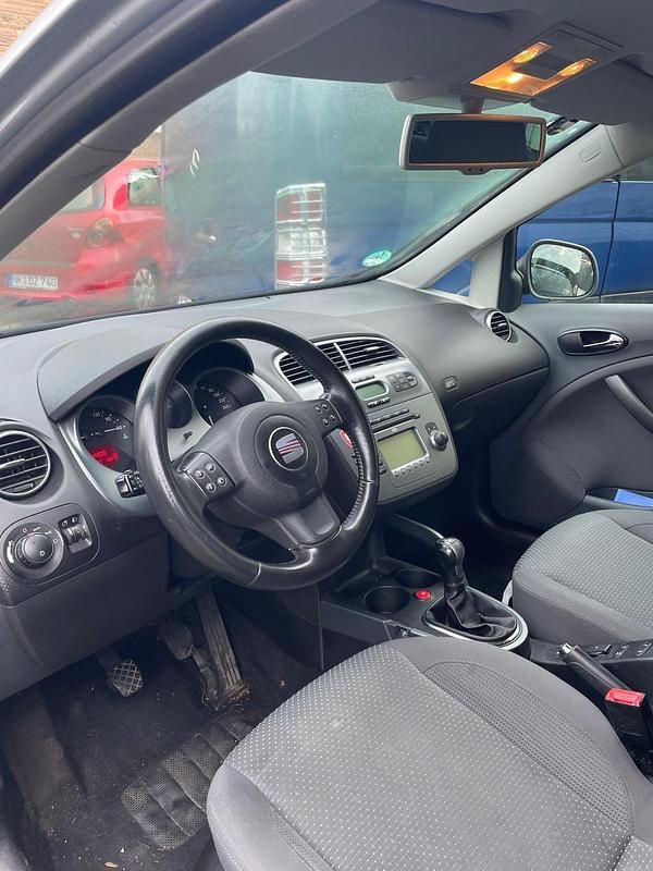 Gebraucht Seat Altea 105 PS (77 kW) 2008 Silber SUV