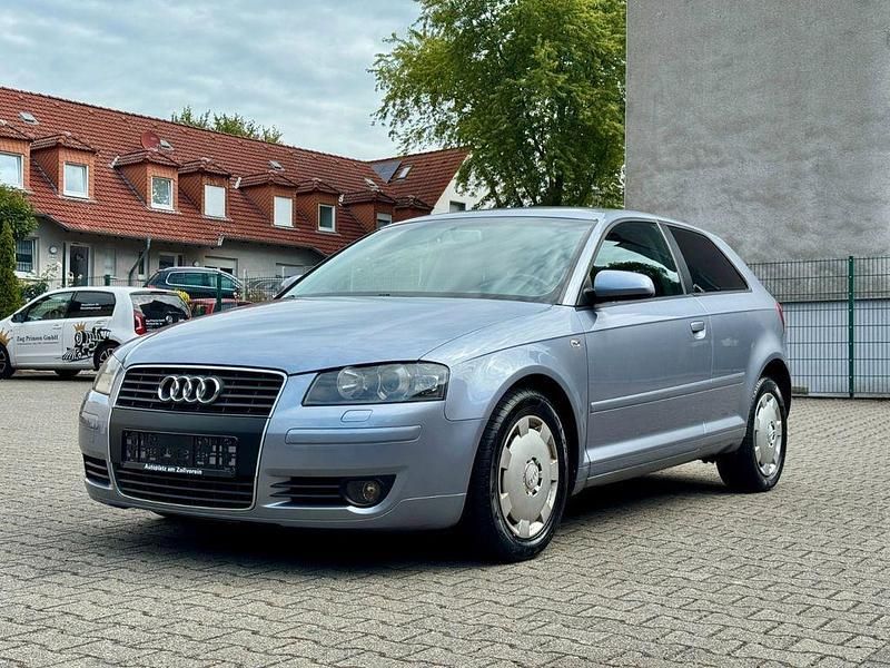 Akoyasilber metallic Gebraucht 2003 Audi A3 Ambition Limousine | 1.900 € (Fairer Preis) - Bild 1/4