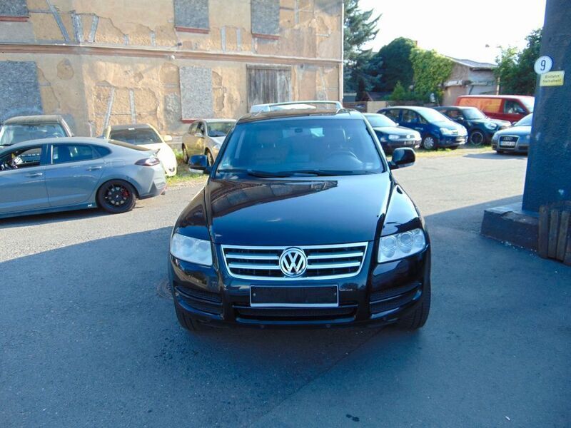 Schwarz Gebraucht 2004 VW Touareg R SUV | 3.999 € (Guter Preis) - Bild 1/4