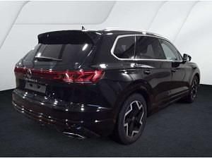 Gebraucht VW Touareg R-line 231 PS (169 kW) 2025 Schwarz (grenadillschwarz metallic) SUV