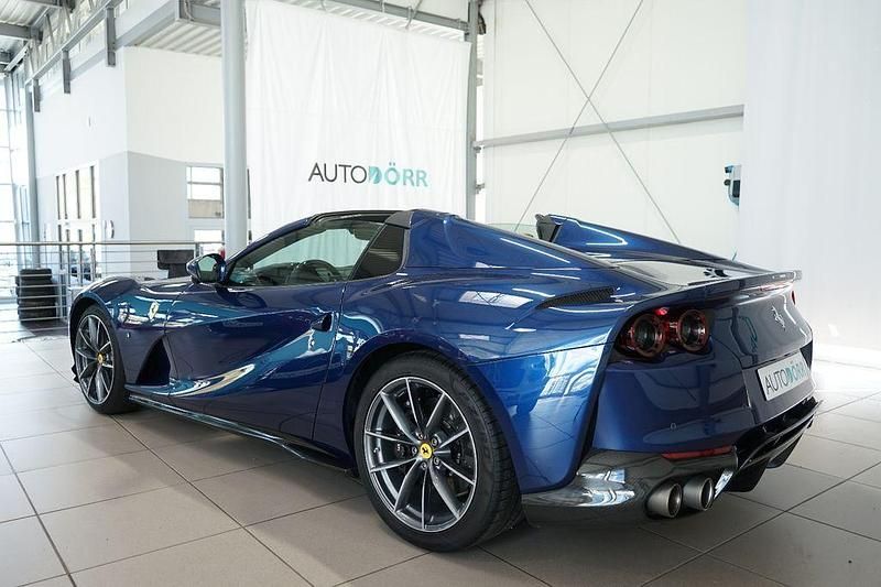 Gebraucht Ferrari 812 795 PS (584 kW) 2021 Blu tour de france Cabrio
