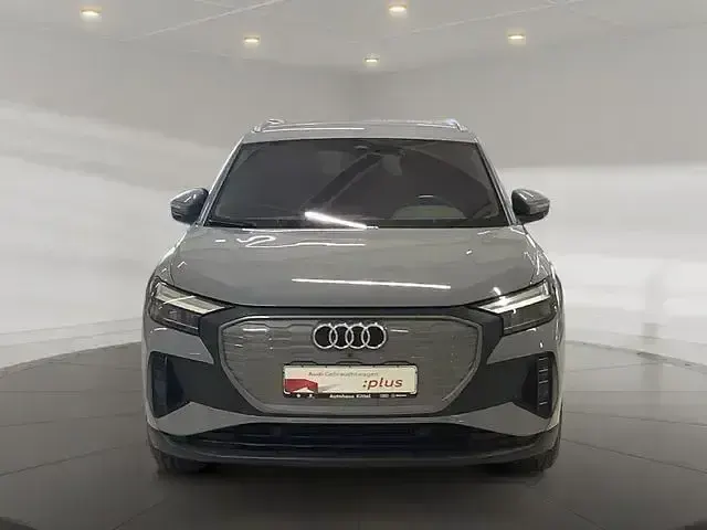 Gebraucht Audi Q4 e-tron Ambiente 194 kW (265 PS) 2023 Kieselgrau SUV