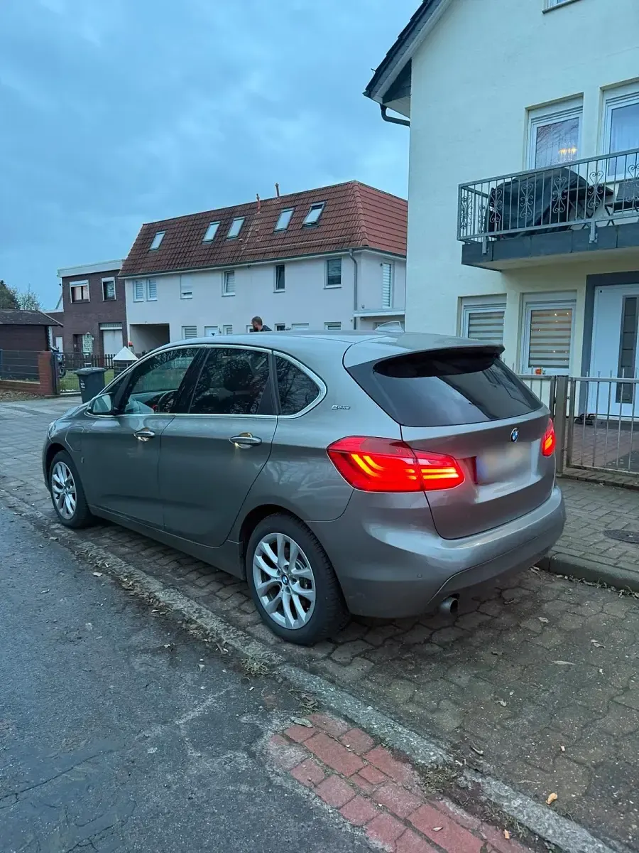 Gebraucht BMW 225 iPerformance 221 PS (162 kW) 2017 Beige Limousine
