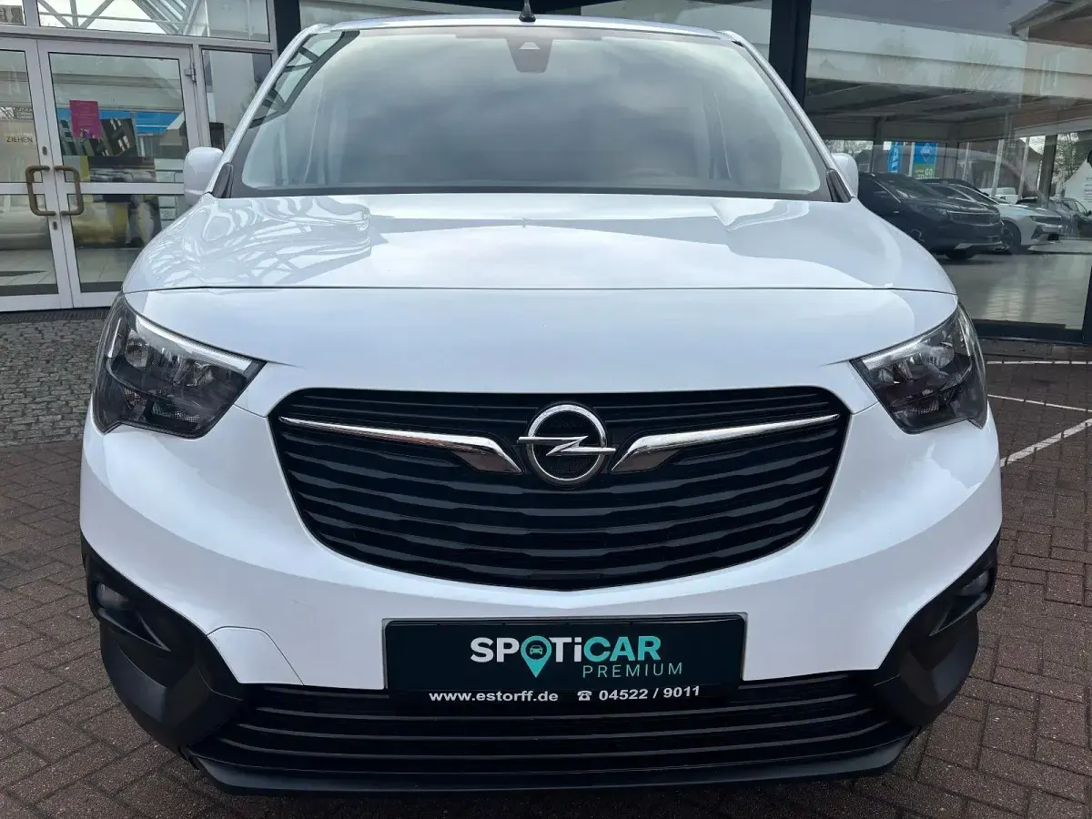 Gebraucht Opel Combo Edition 131 PS (96 kW) 2021 Weiß Van / Kleinbus