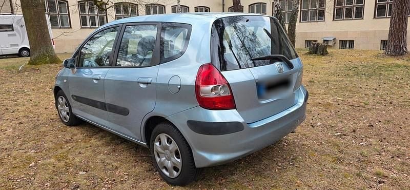 Gebraucht Honda Jazz 77 PS (56 kW) 2006 Blau Kleinwagen