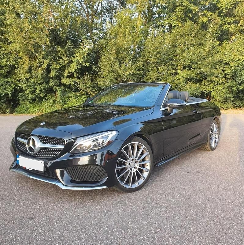 Schwarz Gebraucht 2017 Mercedes C220 AMG line Cabrio | 22.500 € (Fairer Preis) - Bild 1/4