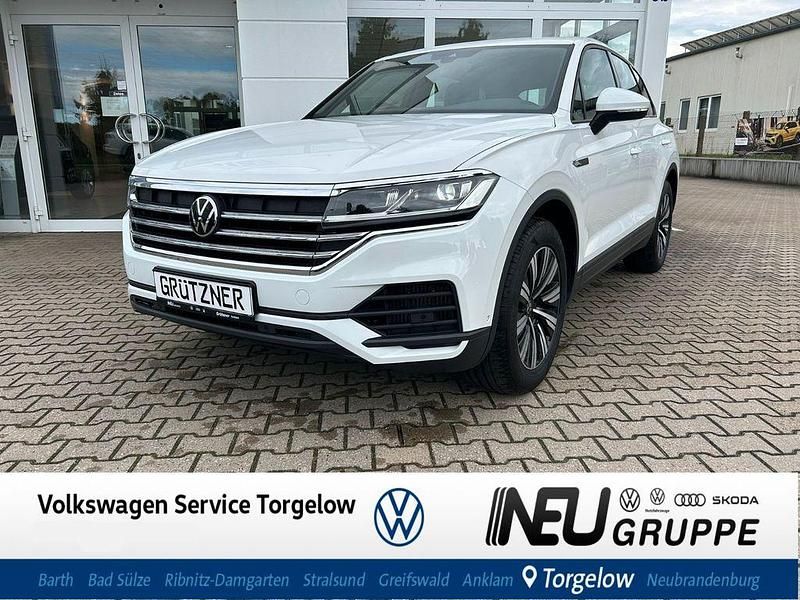 Weiß Gebraucht 2022 VW Touareg SUV | 44.900 € (Guter Preis) - Bild 1/4