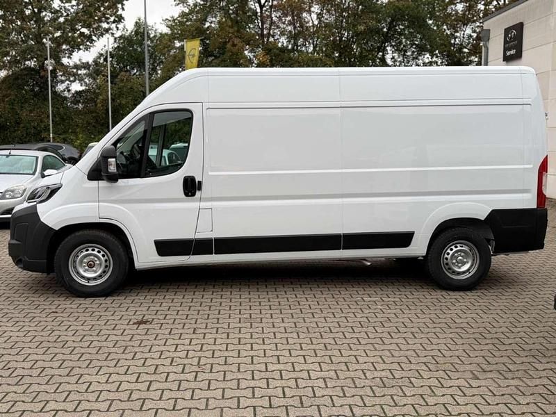 Neu Opel Movano 140 PS (102 kW) 2025 Lackierung weiss icy/typ ausse Van / Kleinbus