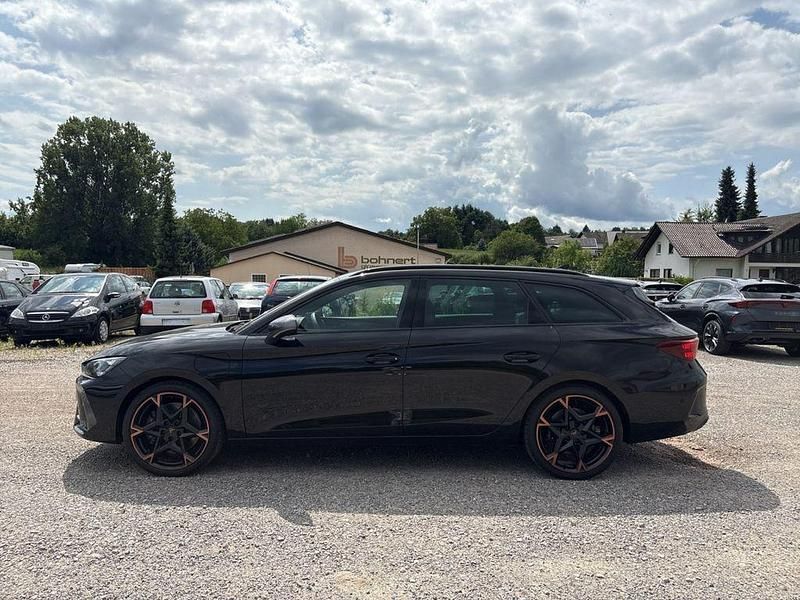 Neu Cupra Leon VZ 272 PS (200 kW) 2026 Schwarz Limousine