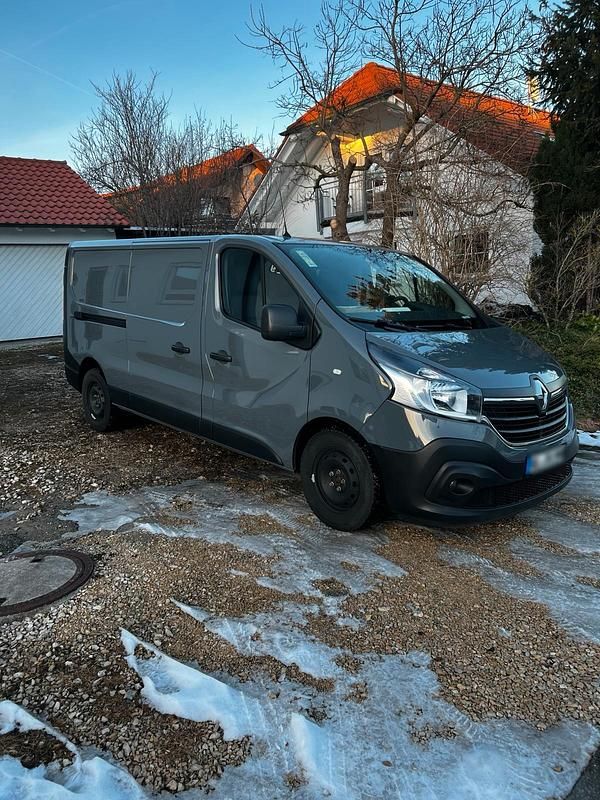 Gebraucht Renault Trafic 120 PS (88 kW) 2021 Grau Van / Kleinbus