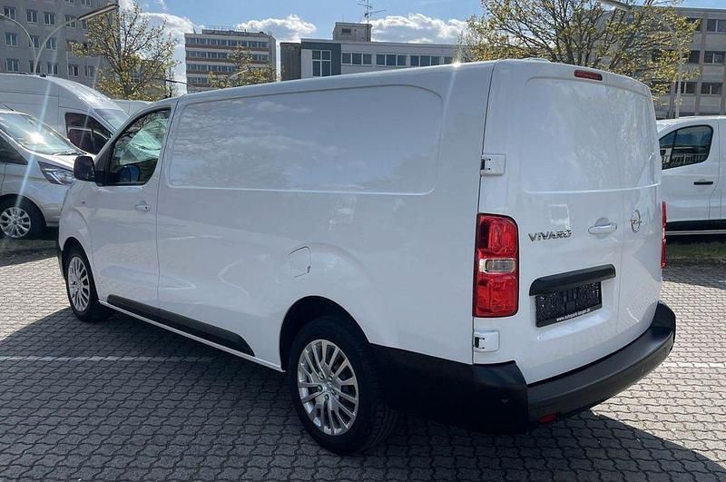 Gebraucht Opel Vivaro 122 PS (89 kW) 2020 Weiß Van / Kleinbus
