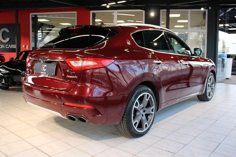 Gebraucht Maserati Levante GranLusso 430 PS (316 kW) 2017 Rot SUV