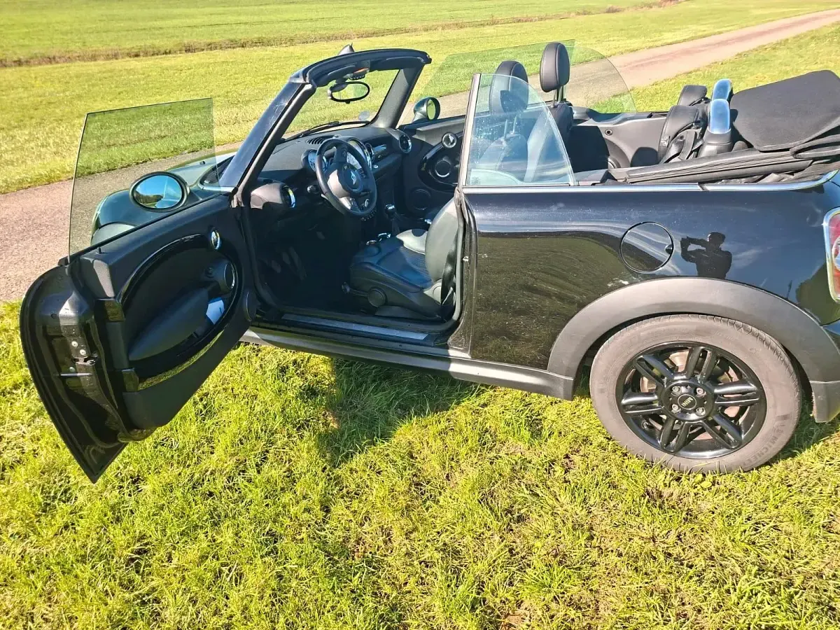 Gebraucht Mini Cooper Cabriolet 120 PS (88 kW) 2012 Schwarz Cabrio