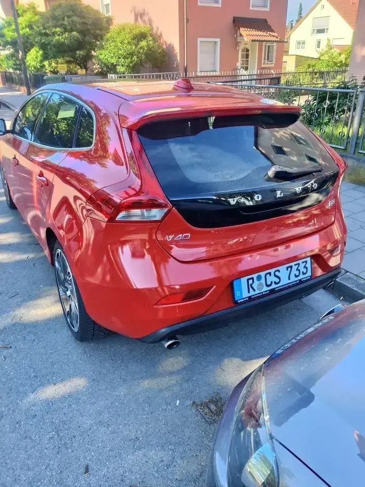 Gebraucht Volvo V40 Momentum 150 PS (110 kW) 2012 Kleinwagen