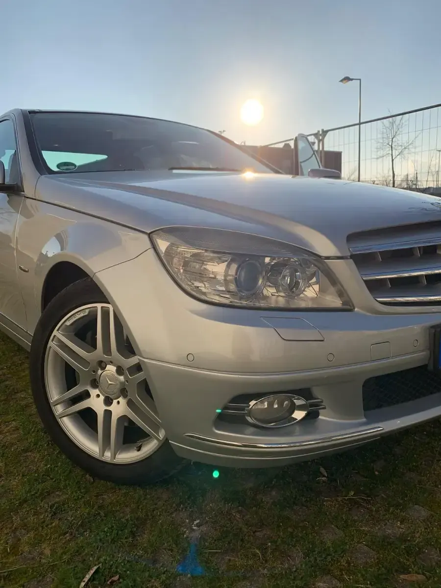 Gebraucht Mercedes C350 Avantgarde 272 PS (200 kW) 2009 Silber Limousine