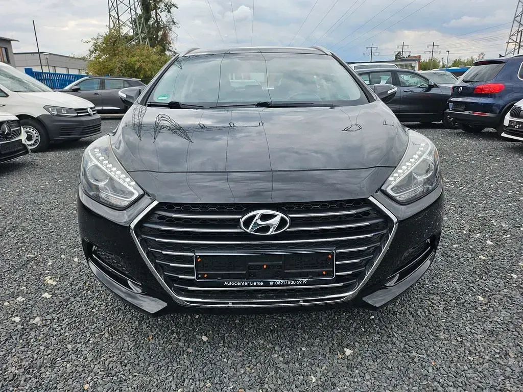 Gebraucht Hyundai i40 Classic 135 PS (99 kW) 2017 Schwarz Kombi