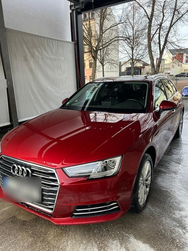 Gebraucht Audi A4 150 PS (110 kW) 2017 Rot Kombi
