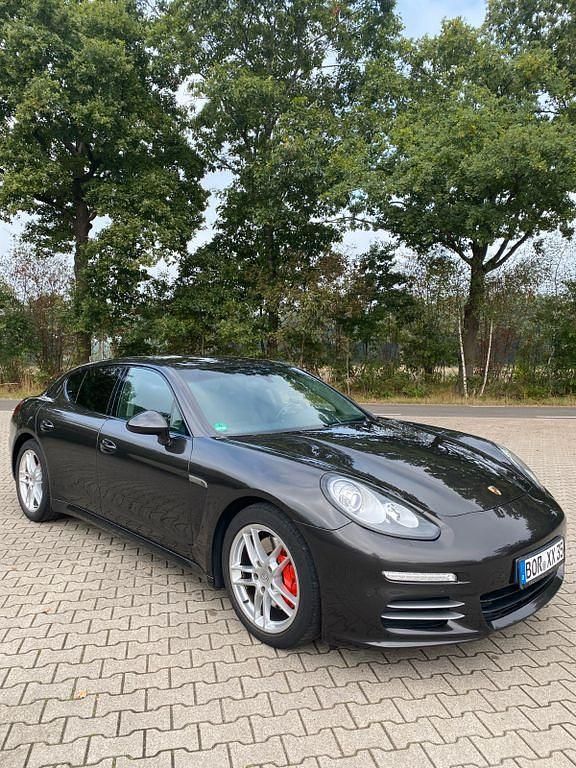 Schwarz Gebraucht 2014 Porsche Panamera 4 Limousine | 28.100 € (Fairer Preis) - Bild 1/4