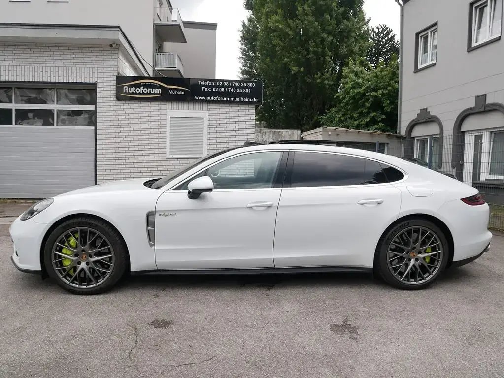 Gebraucht Porsche Panamera Executive 549 PS (403 kW) 2019 Weiß Kleinwagen