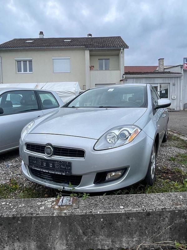 Grau Gebraucht 2007 Fiat Bravo Kleinwagen | 1.750 € (Superpreis) - Bild 1/4