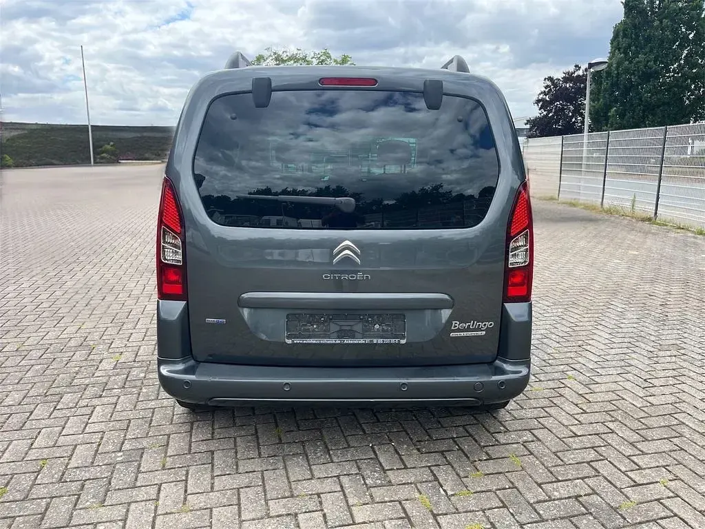 Gebraucht Citroën Berlingo SELECTION 120 PS (88 kW) 2015 Grau Van / Kleinbus