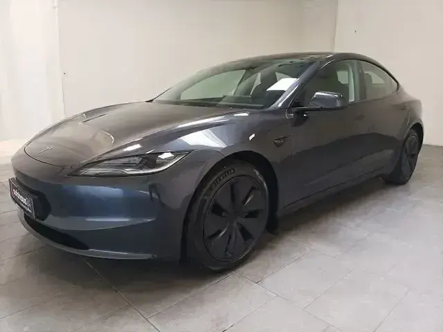 Usado Tesla Model 3 RWD 208 kW (283 CV) 2024 Gris Berlina