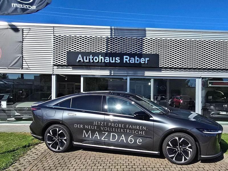 Grau Gebraucht 2025 Mazda 6e Takumi-Line Limousine | 40.490 € (Fairer Preis) - Bild 1/4