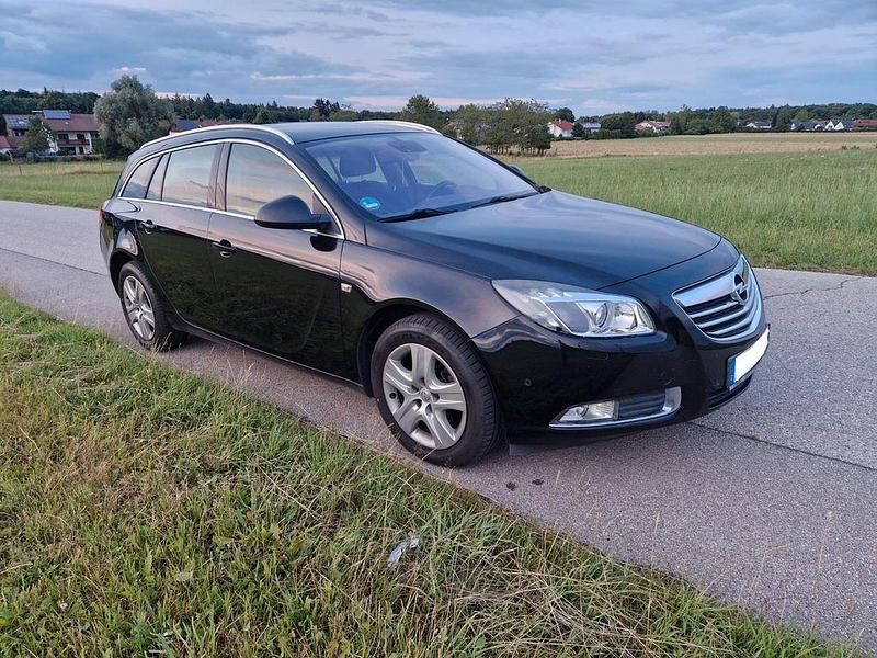 Schwarz Gebraucht 2009 Opel Insignia Kombi | 5.500 € (Fairer Preis) - Bild 1/4