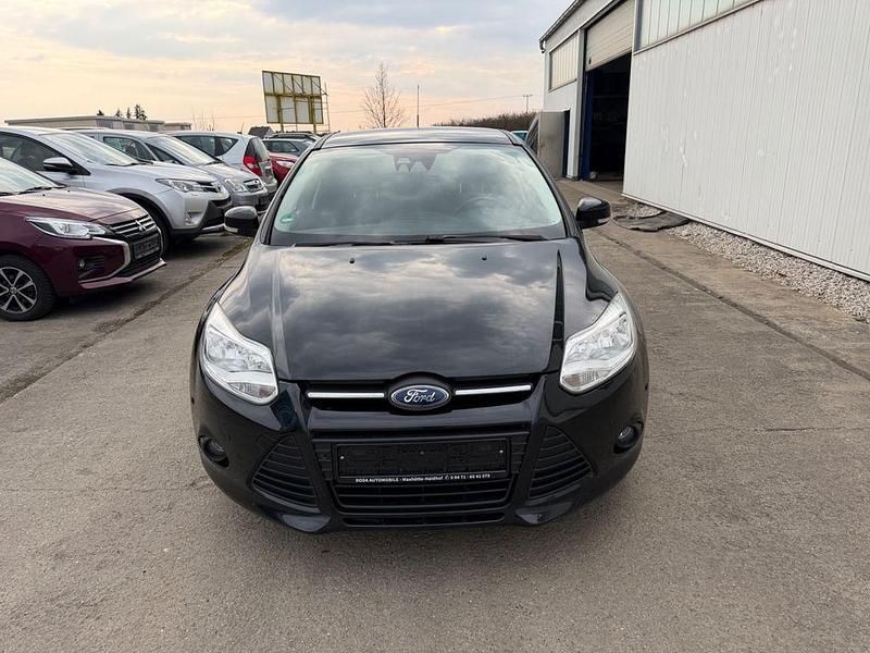 Gebraucht Ford Focus Titanium 125 PS (91 kW) 2012 Schwarz Limousine