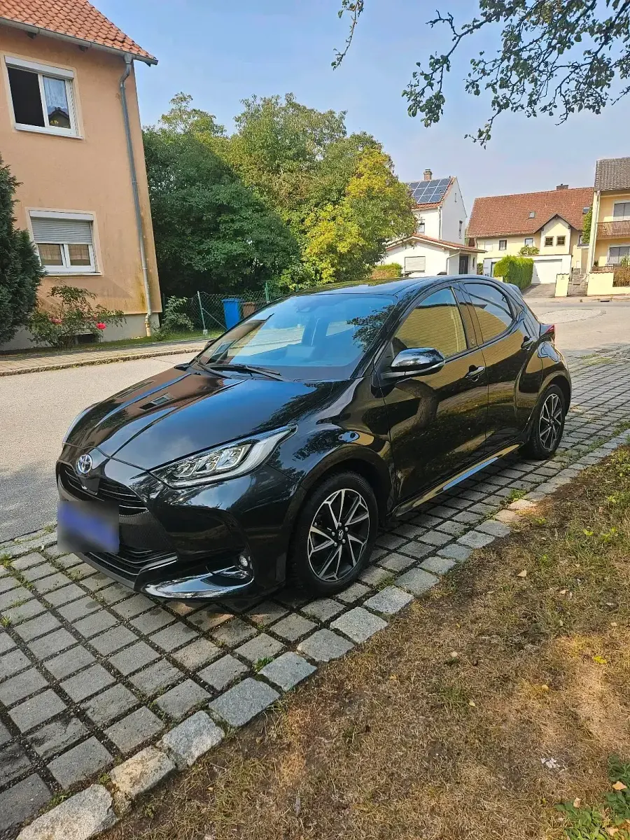 Gebraucht Toyota Yaris Team 116 PS (85 kW) 2023 Schwarz Kleinwagen
