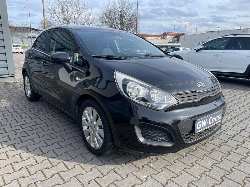 Gebraucht Kia Rio Edition 7 109 PS (80 kW) 2012 Schwarz Limousine