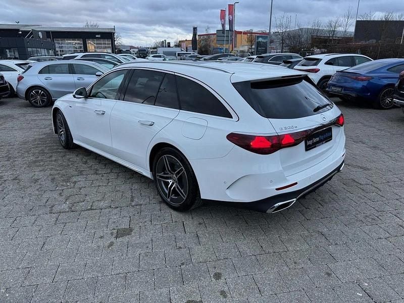 Gebraucht Mercedes E300 AMG 313 PS (230 kW) 2025 Andere Kombi