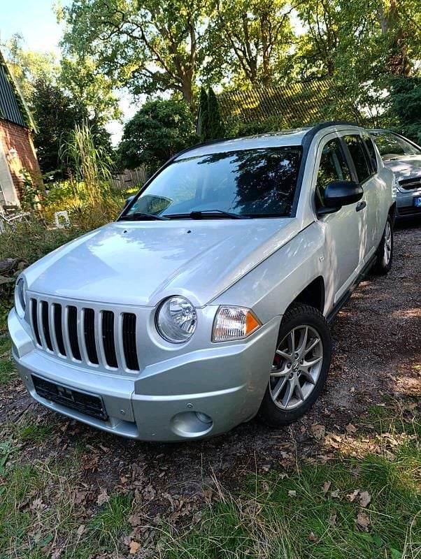 Gebraucht Jeep Compass 140 PS (102 kW) 2004 Silber SUV